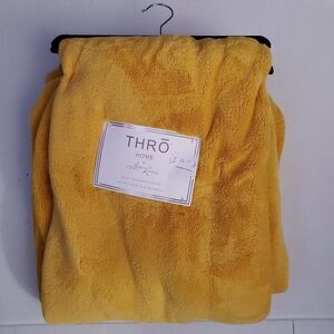 THRO HOME by MARL LORENZ 50"x70" DECORATIVE THROW